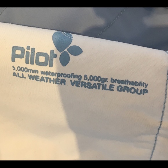 Size small Billabong Pilot ski/snowboard jacket - Picture 3 of 3